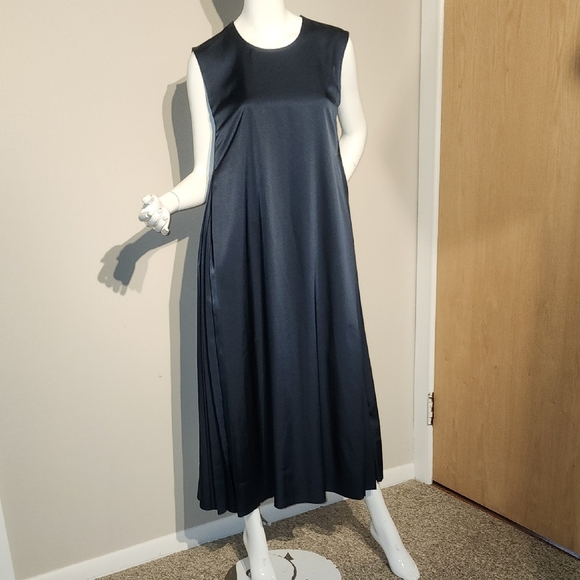 COS Midnight Blue Maxi Dress - threedaughtersproperties.com COS Midnight Blue Maxi Dress - threedaughtersproperties.com